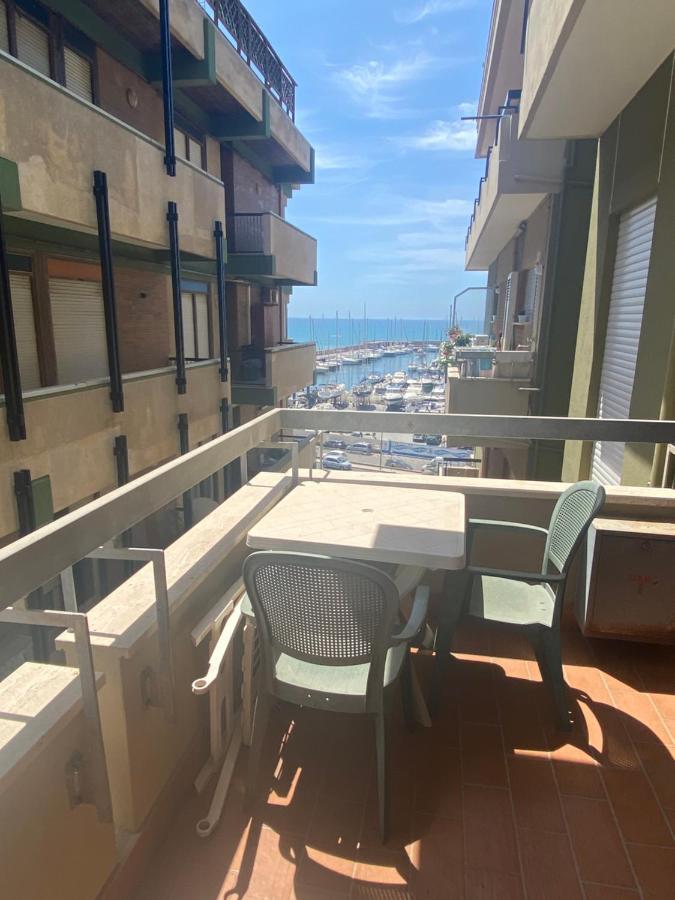 Apartamento Lucia House Mare Nettuno Exterior foto