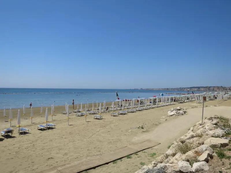 Apartamento Lucia House Mare Nettuno Exterior foto